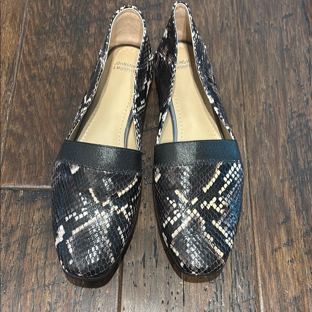Johnston & Murphy Black and Cream Snakeskin Loafers